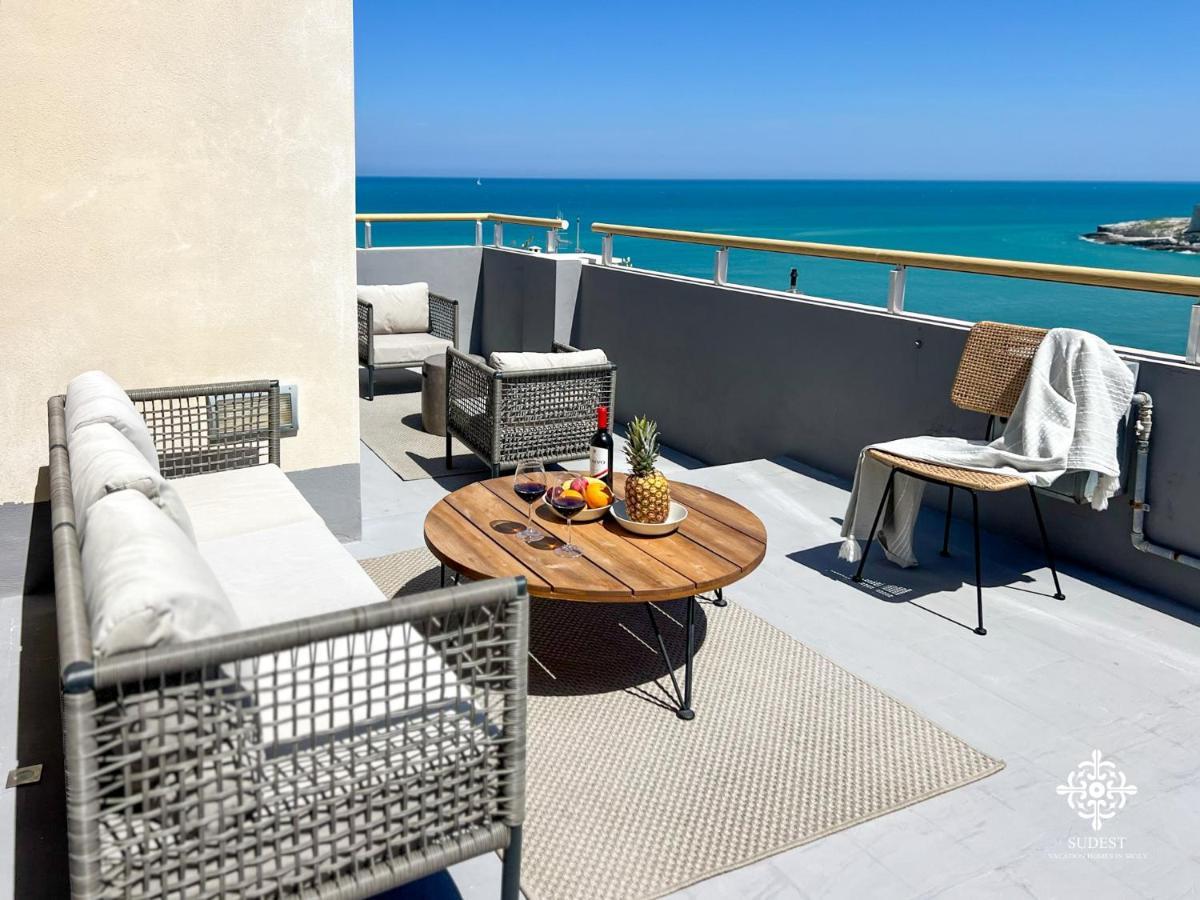 Апартаменти Infinito - Attico Sul Mare В'єсте Екстер'єр фото