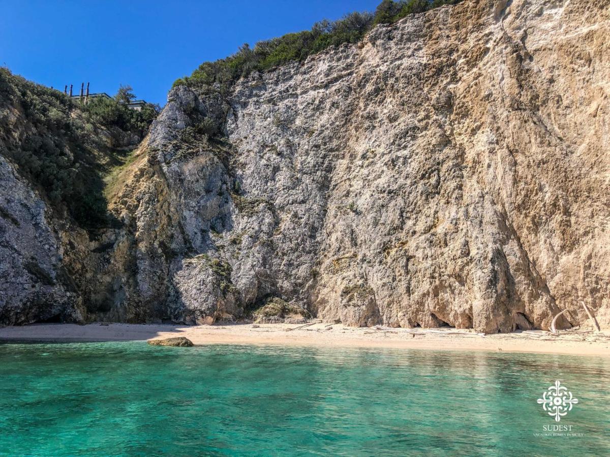 Апартаменти Infinito - Attico Sul Mare В'єсте Екстер'єр фото